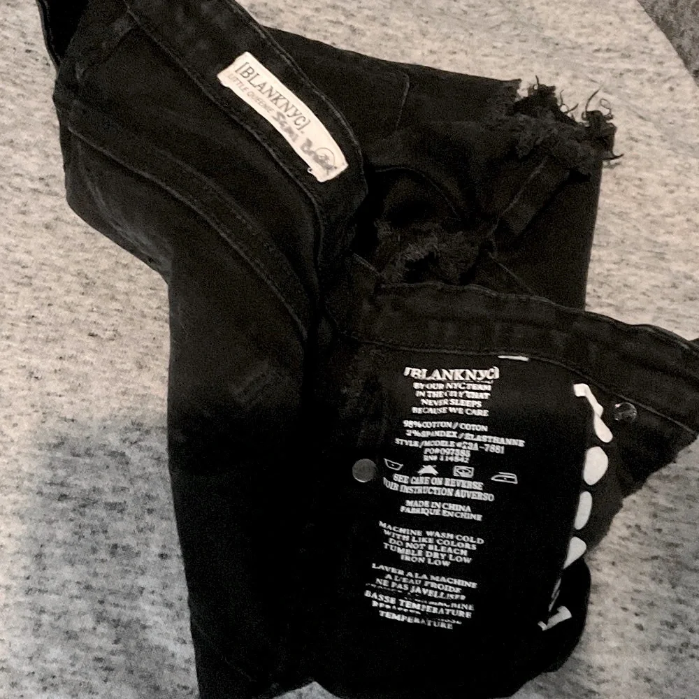 🔴Blank NYC Short Shorts Black Size 26 Little Queenie Vintage